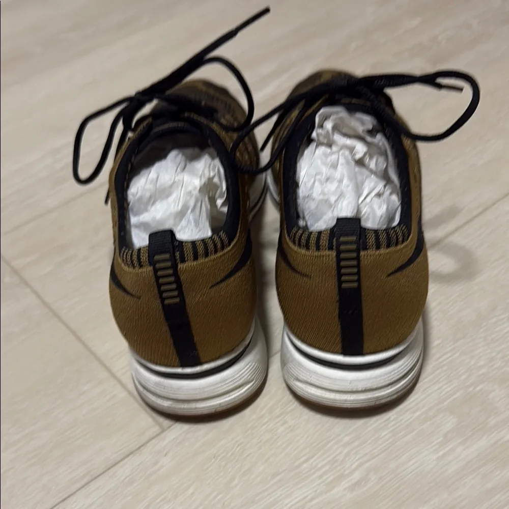 Nike Dual-Tone Fly Knit Black and Tan Sneakers